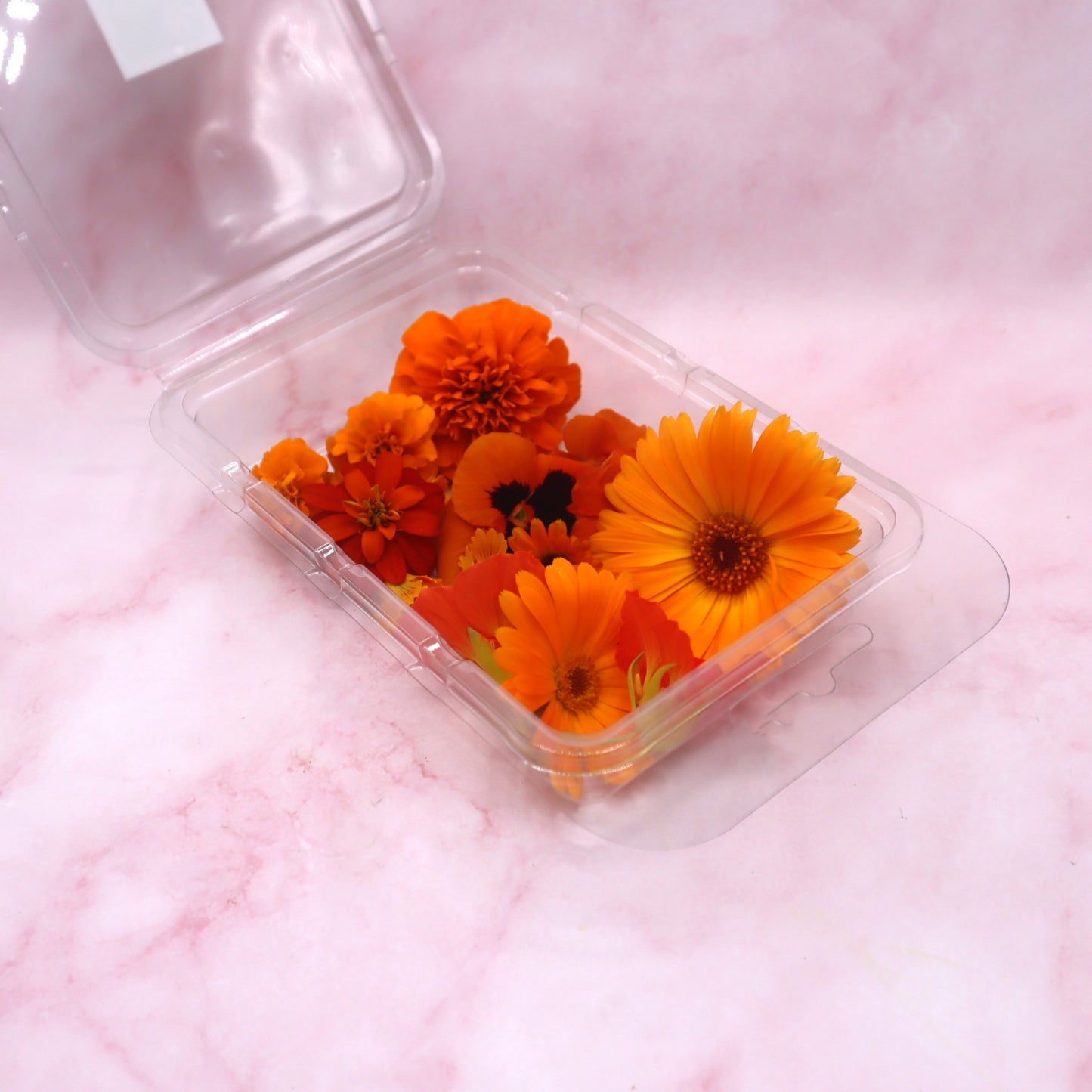 Vrolijke Mix. Eetbare bloemen. Oranje en geel. Edible Flowers. Floral Delight.